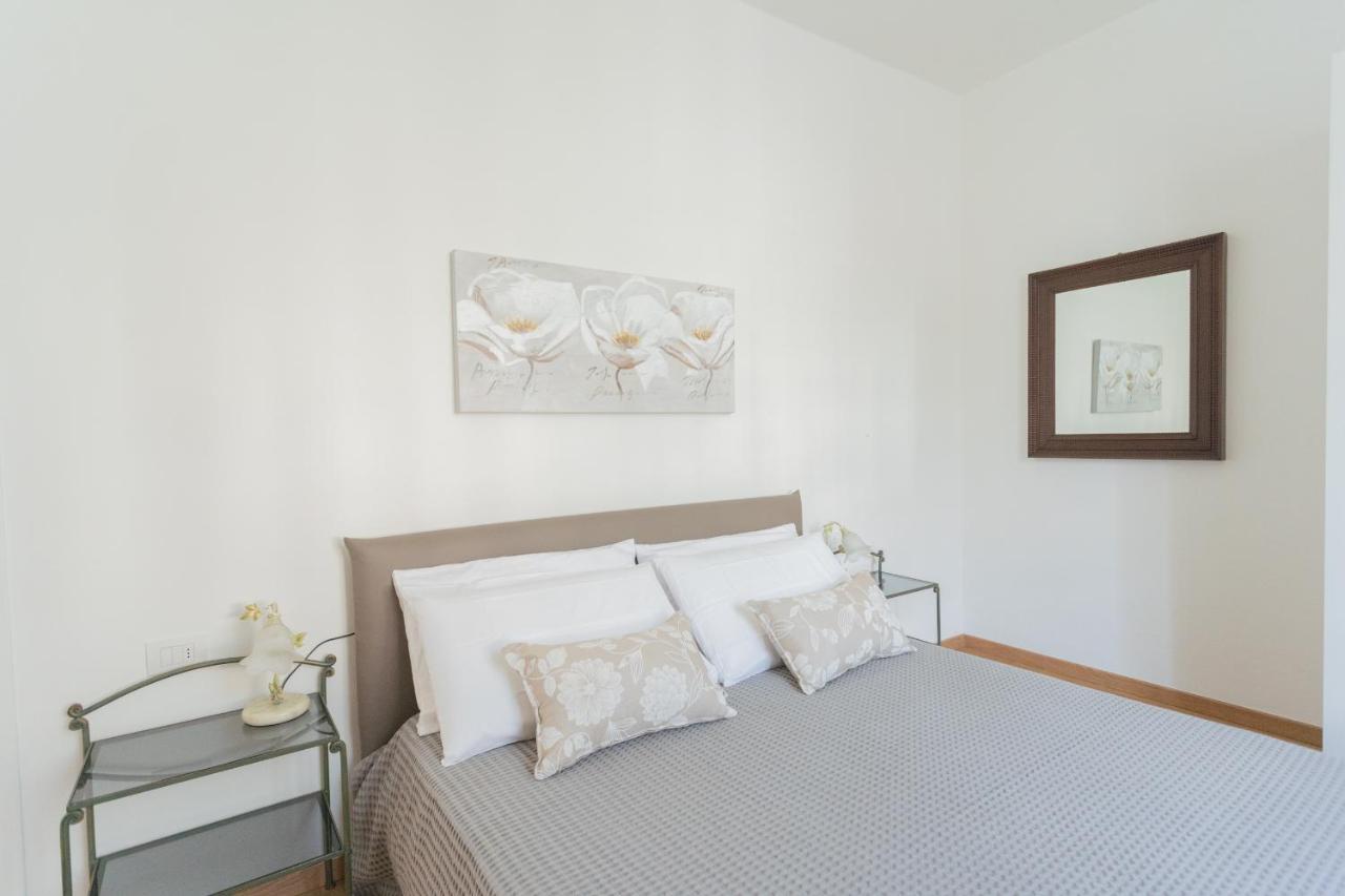 Tina'S Window On Lake Como By Rent All Como Mezzegra Exterior foto